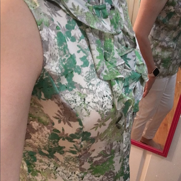 Tahari sleeveless top size medium - Picture 1 of 6